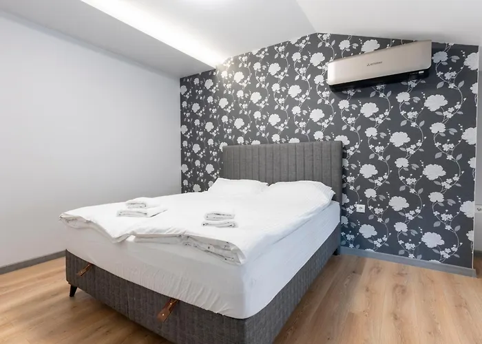 Urban Five #3 - Stylish One-bedroom With Kitchen & Parking Apartment Veliko Tarnovo