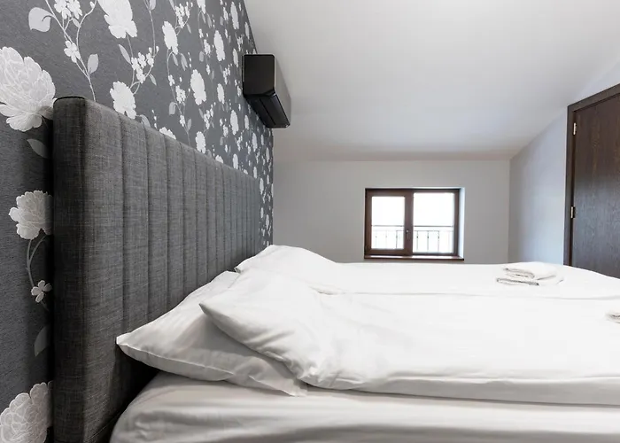 Urban Five #3 - Stylish One-bedroom With Kitchen & Parking * Veliko Tărnovo